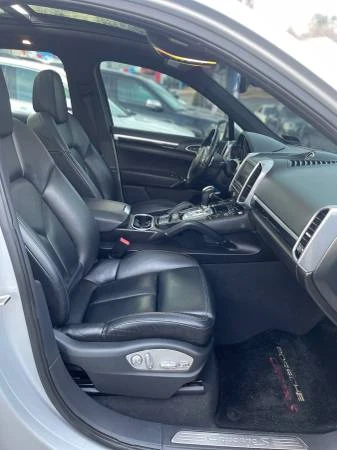 2012 Porsche 958 Cayenne S - Image 9 of 13