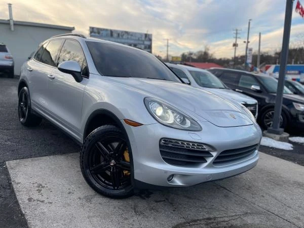 2012 Porsche 958 Cayenne S - Image 2 of 13