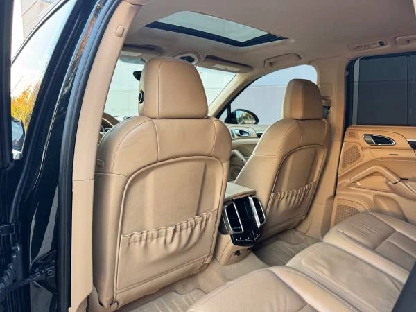2012 Porsche 958 Cayenne S - Image 11 of 21
