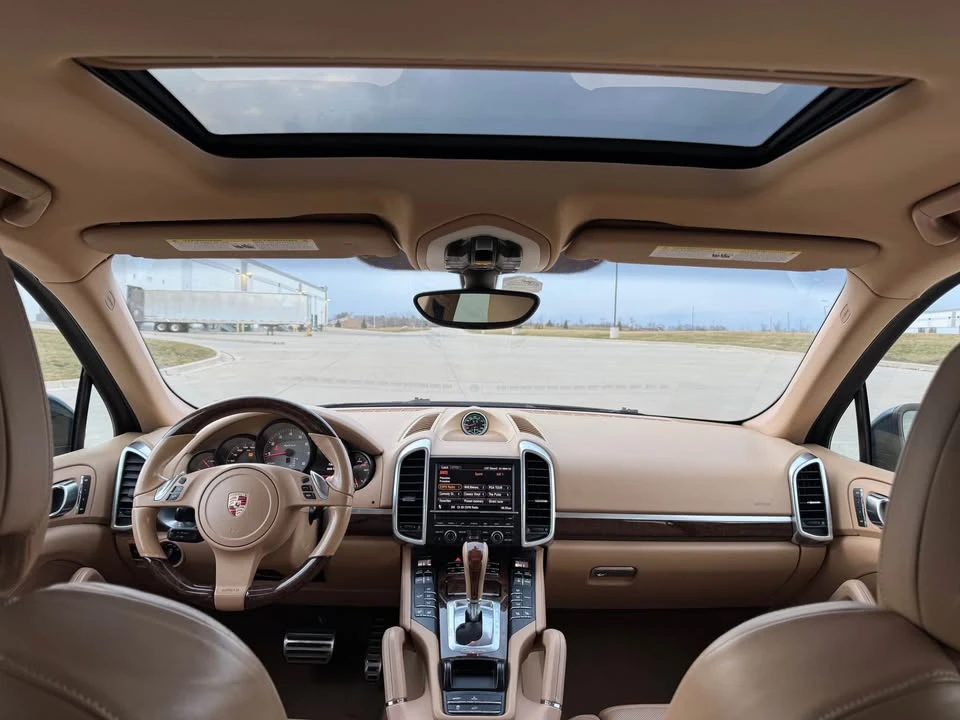 2012 Porsche 958 Cayenne S - Image 10 of 16