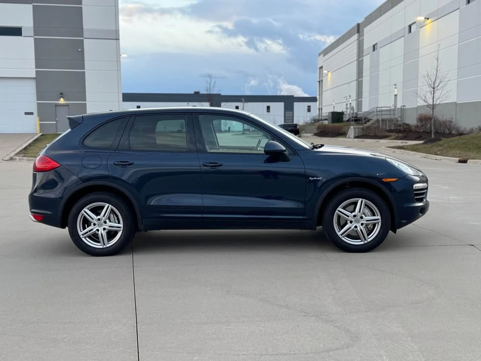 2012 Porsche 958 Cayenne S - Image 8 of 16