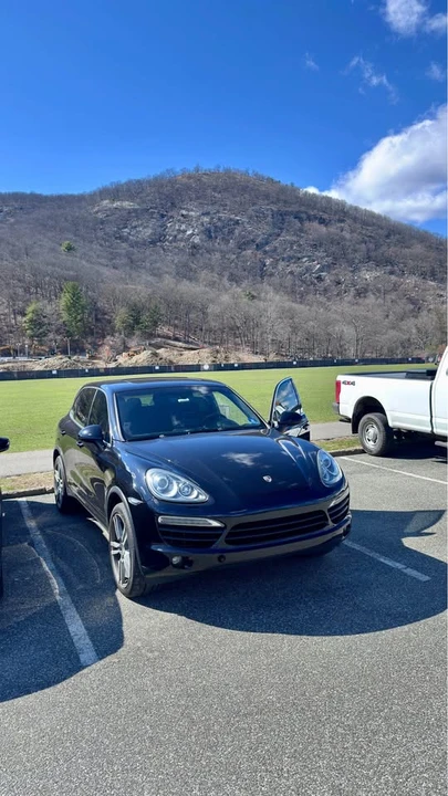 2012 Porsche 958 Cayenne S - Image 2 of 15