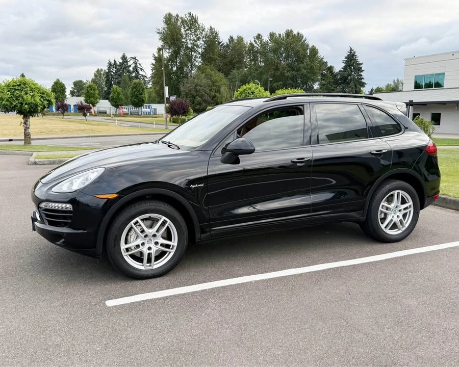 2012 Porsche 958 Cayenne S - Image 3 of 15