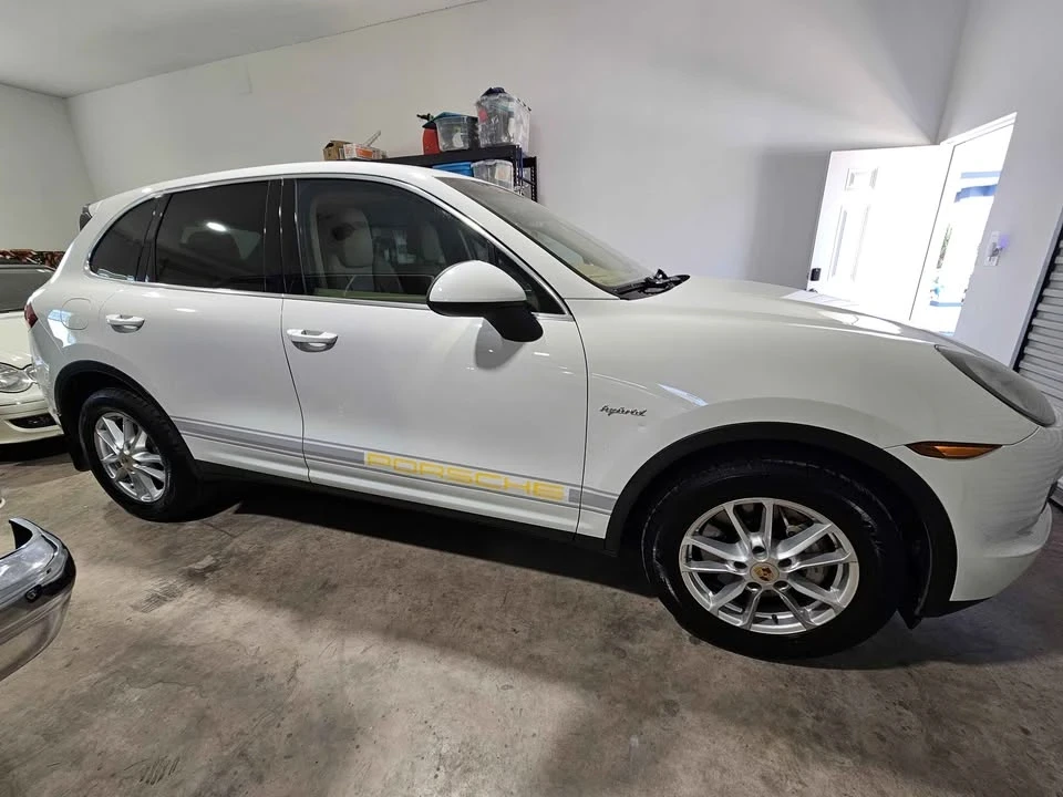 2012 Porsche 958 Cayenne - Image 12 of 20