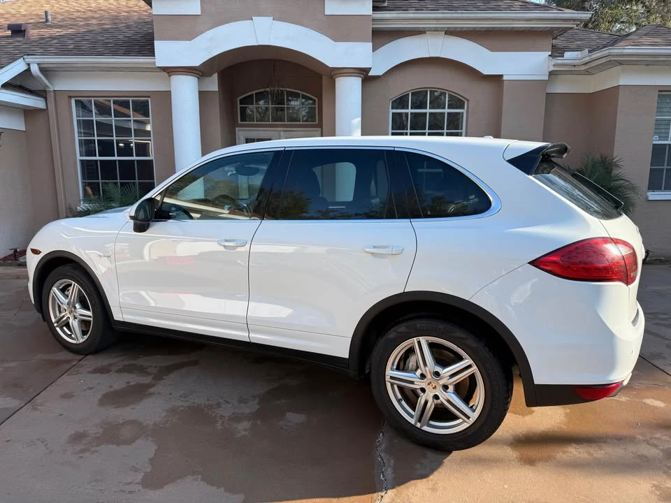 2012 Porsche 958 Cayenne S - Image 4 of 14