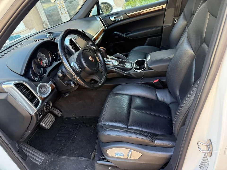 2012 Porsche 958 Cayenne S - Image 7 of 14