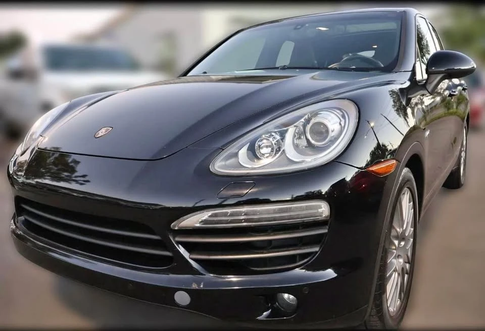 2012 Porsche 958 Cayenne - Image 2 of 17