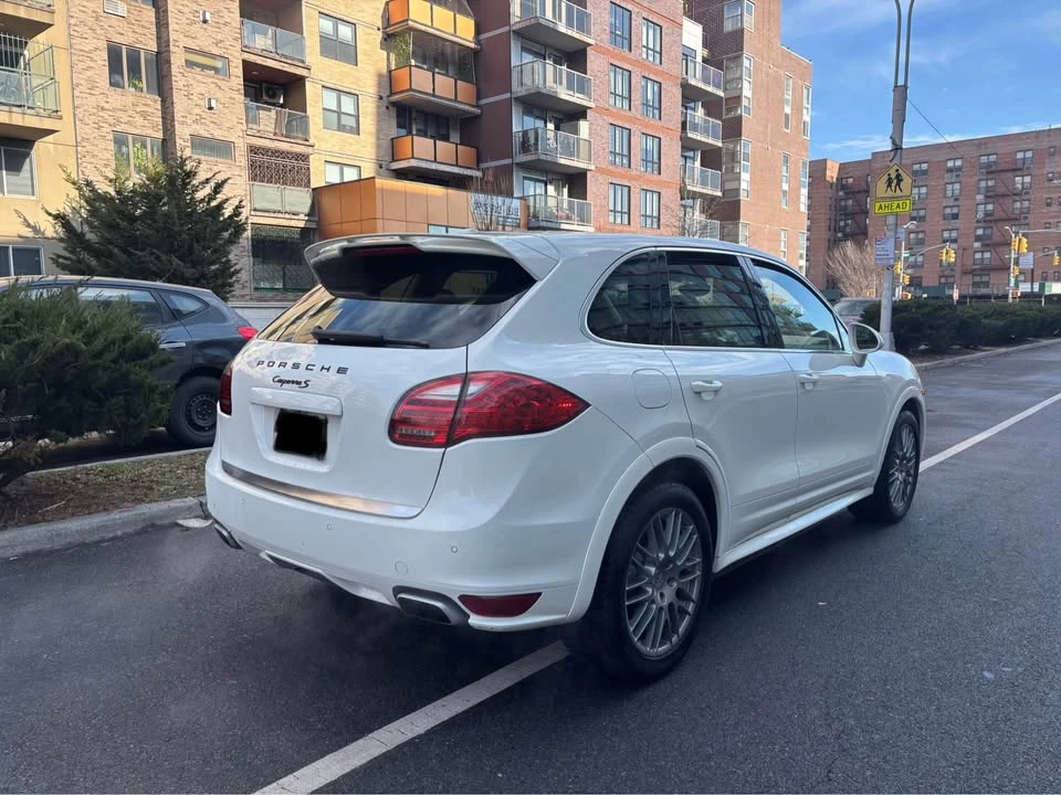 2012 Porsche 958 Cayenne S - Image 5 of 18