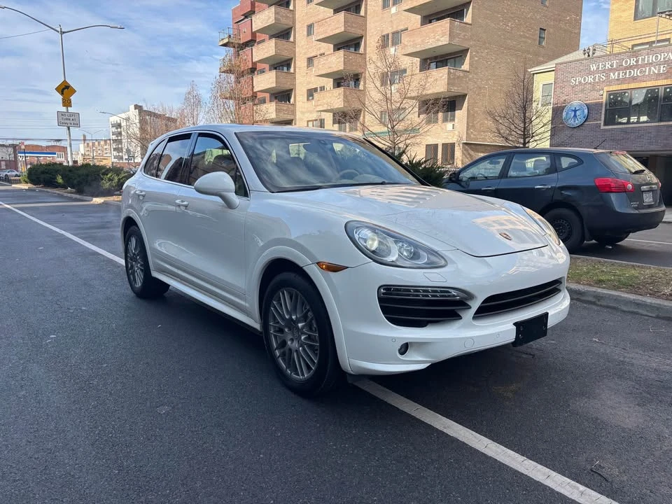 2012 Porsche 958 Cayenne S - Image 3 of 18