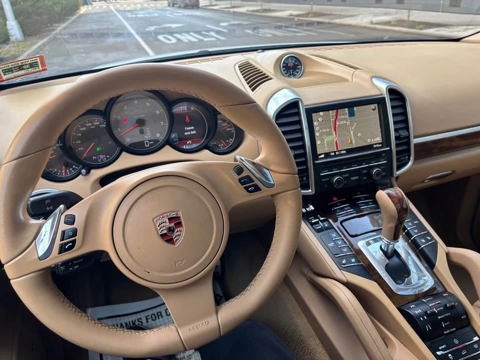 2012 Porsche 958 Cayenne S - Image 14 of 18
