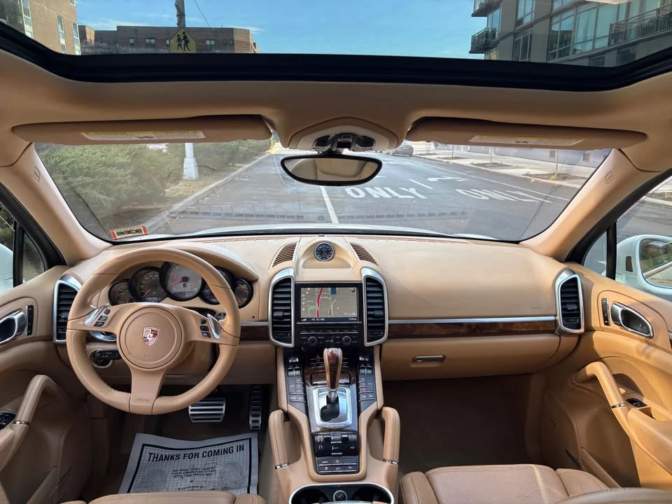 2012 Porsche 958 Cayenne S - Image 11 of 18