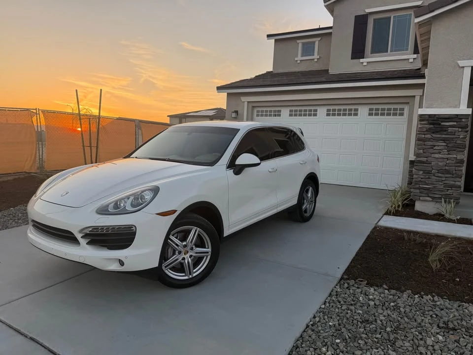 2012 Porsche 958 Cayenne S - Image 5 of 11