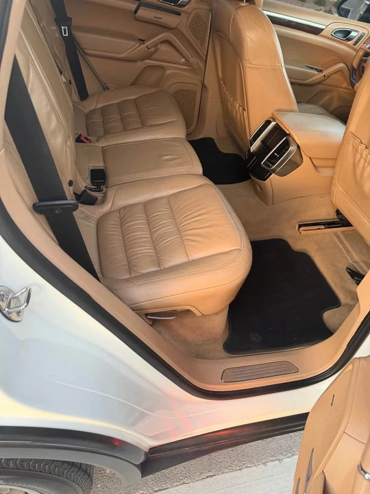 2012 Porsche 958 Cayenne S - Image 10 of 11