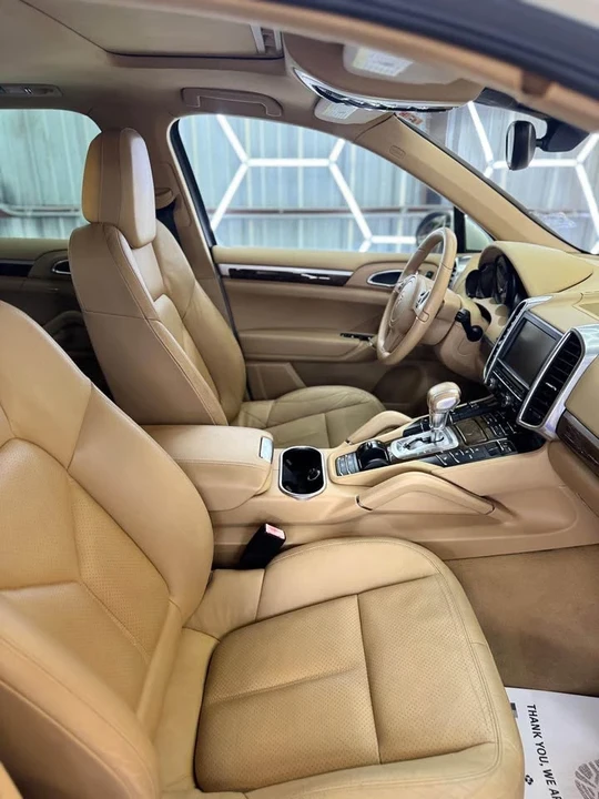 2012 Porsche 958 Cayenne S - Image 6 of 10