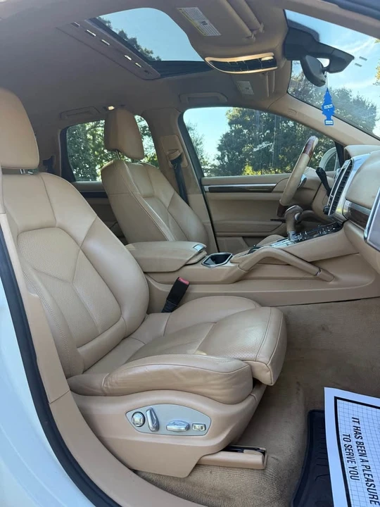 2012 Porsche 958 Cayenne S - Image 13 of 17