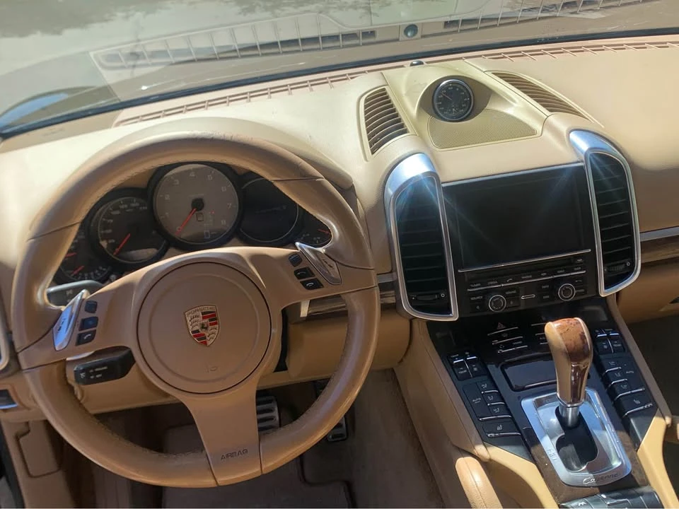 2012 Porsche 958 Cayenne S - Image 5 of 9