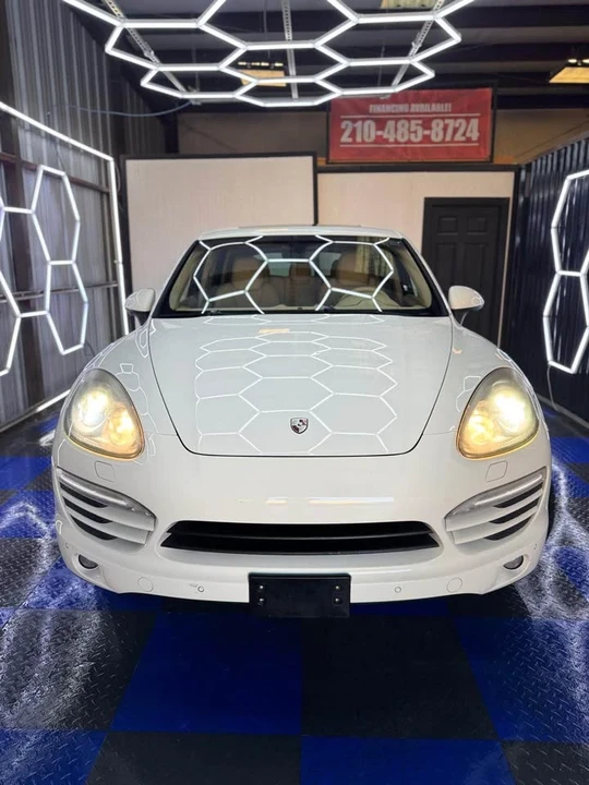 2012 Porsche 958 Cayenne S - Image 2 of 12