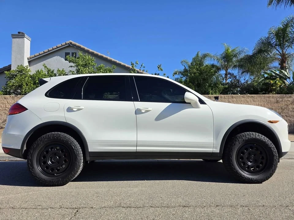 2012 Porsche 958 Cayenne S - Image 3 of 16