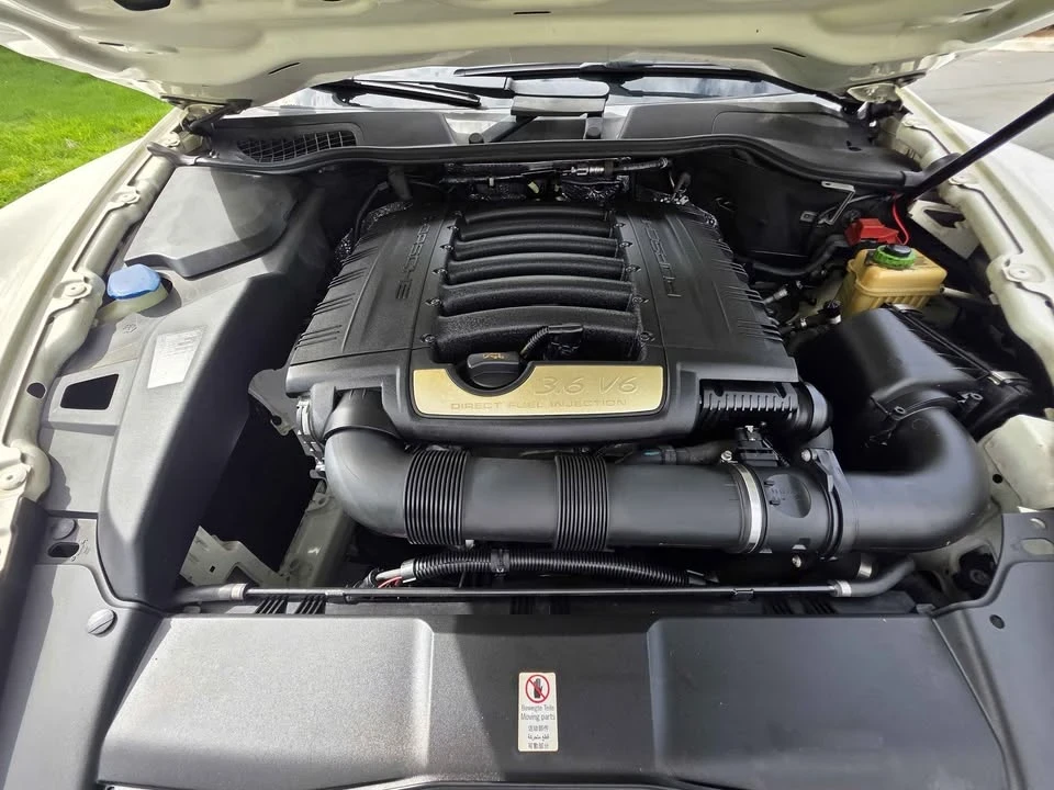 2012 Porsche 958 Cayenne S - Image 11 of 16