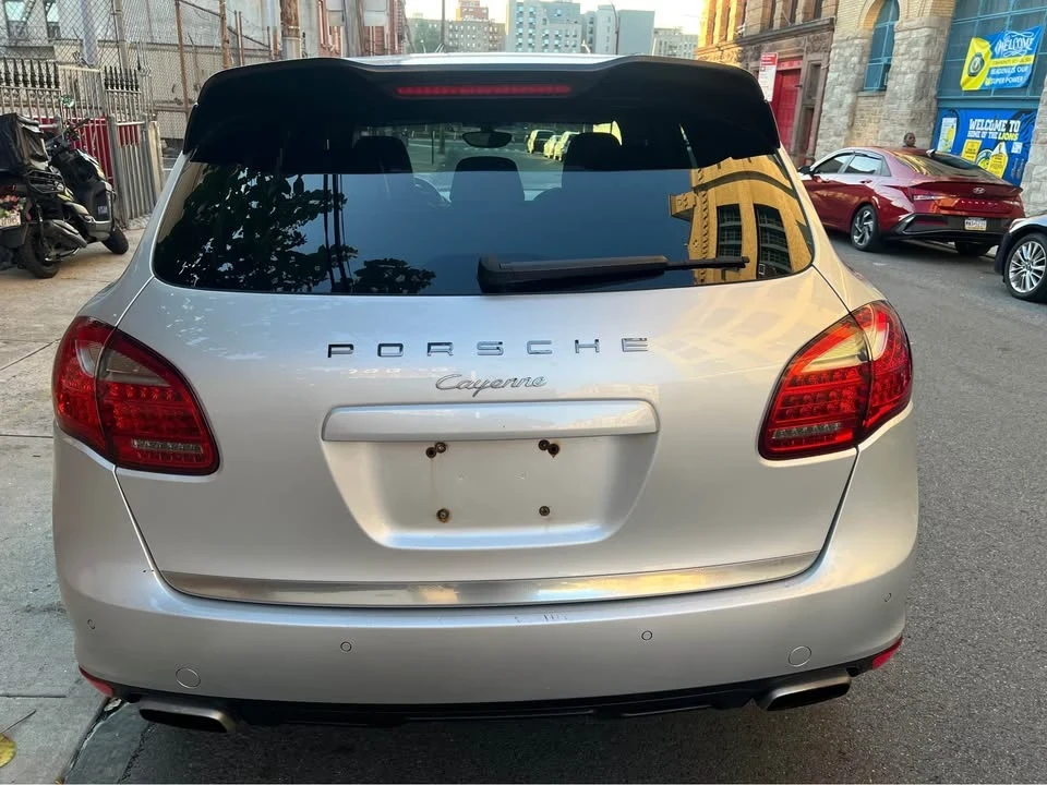 2012 Porsche 958 Cayenne S - Image 5 of 9