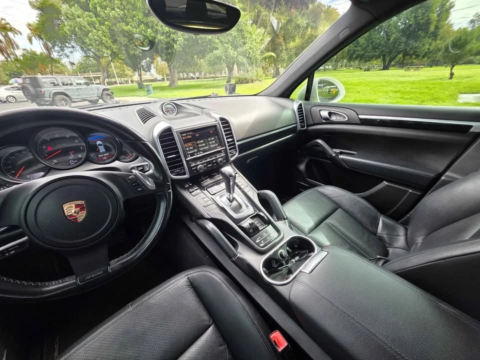 2012 Porsche 958 Cayenne S - Image 14 of 16