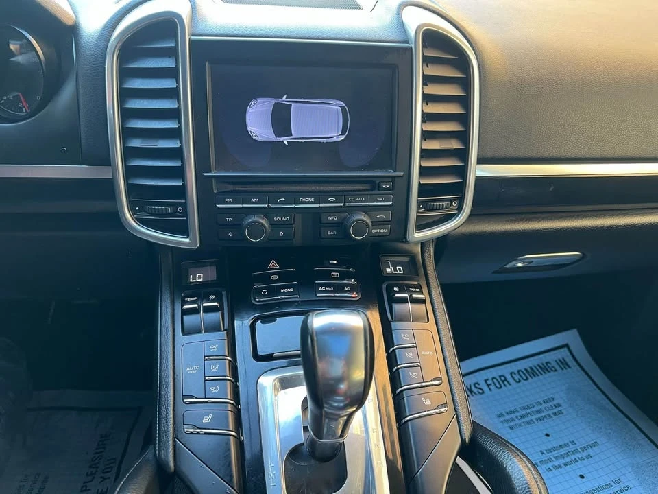 2012 Porsche 958 Cayenne S - Image 3 of 8