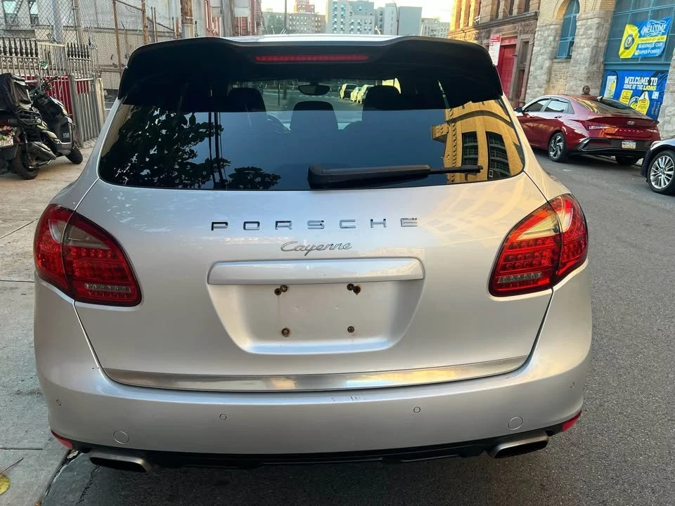 2012 Porsche 958 Cayenne S - Image 8 of 8