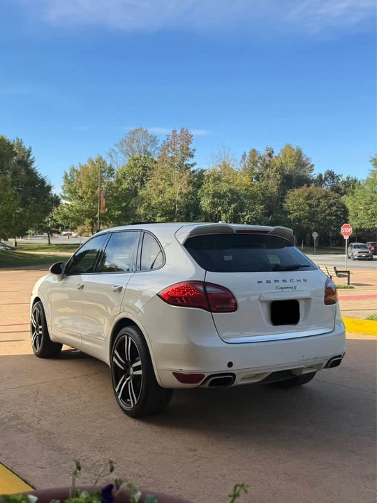2012 Porsche 958 Cayenne S - Image 3 of 17
