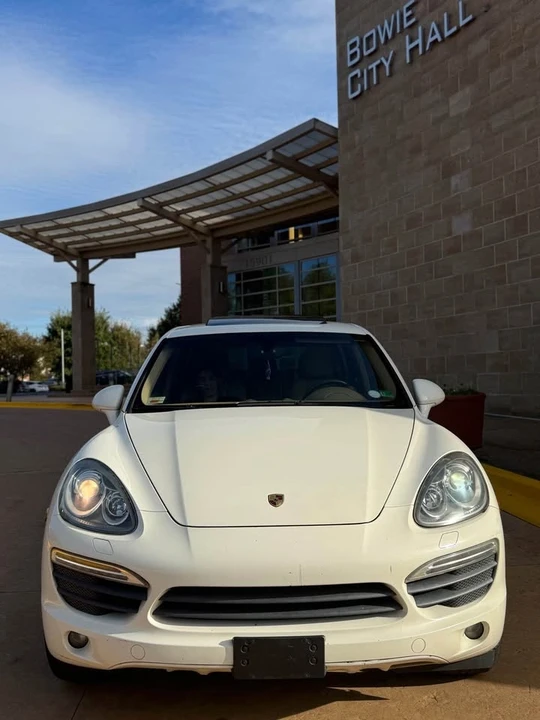 2012 Porsche 958 Cayenne S - Image 2 of 17