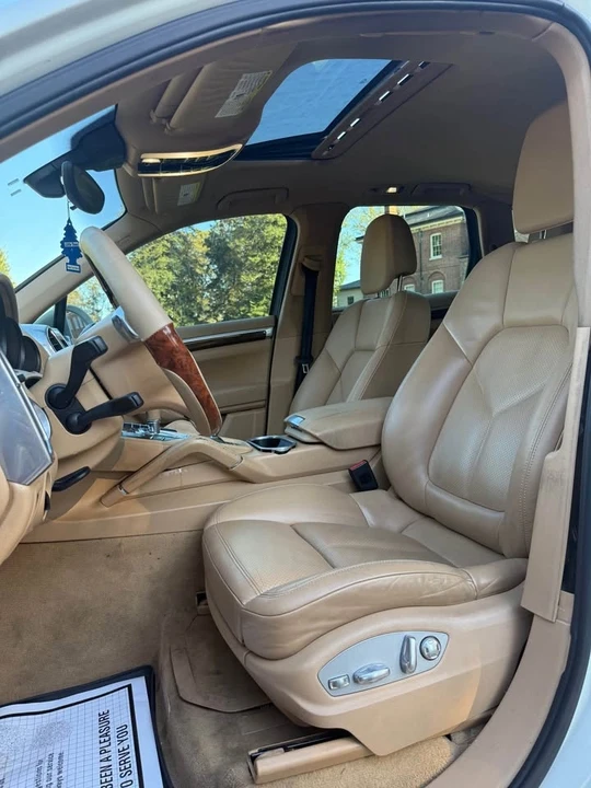 2012 Porsche 958 Cayenne S - Image 15 of 17