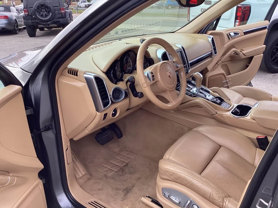 2012 Porsche 958 Cayenne S - Image 7 of 8