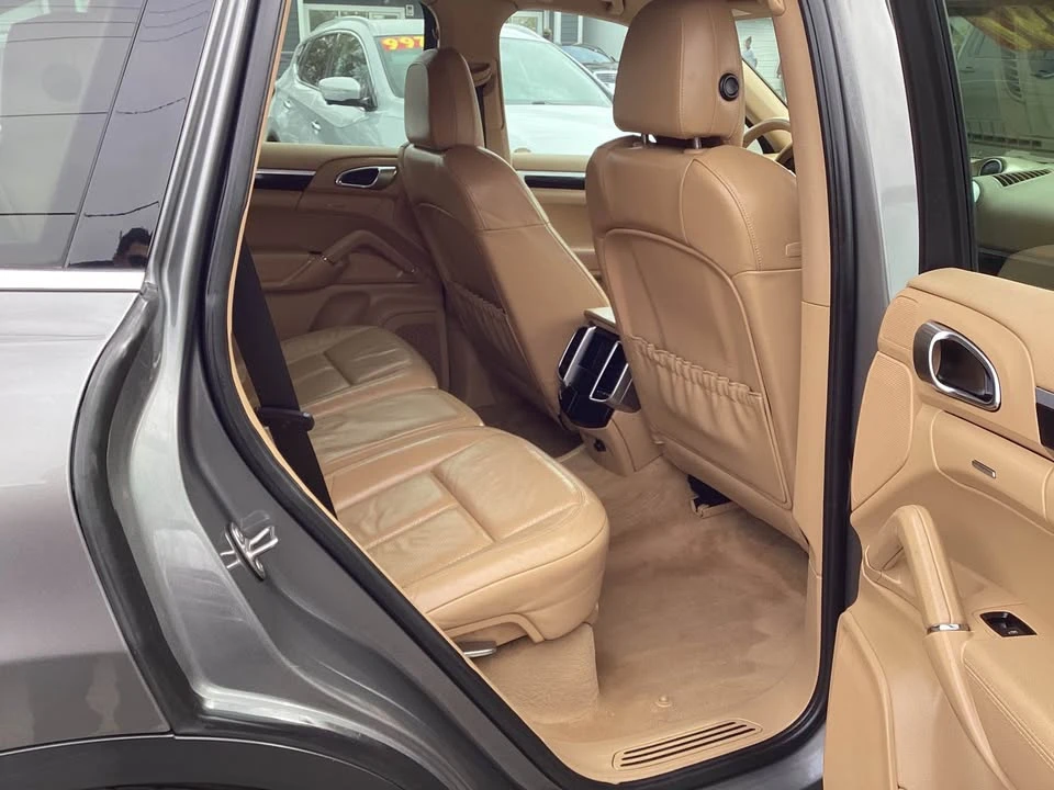 2012 Porsche 958 Cayenne S - Image 6 of 8