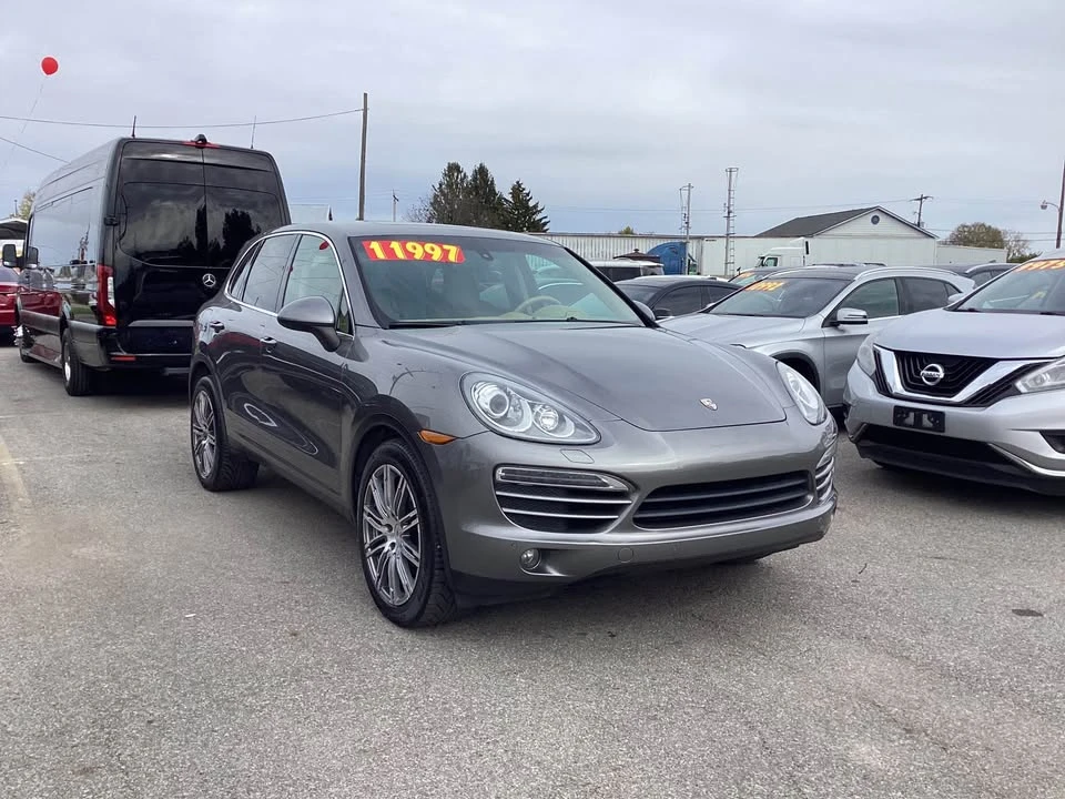 2012 Porsche 958 Cayenne S - Image 2 of 8