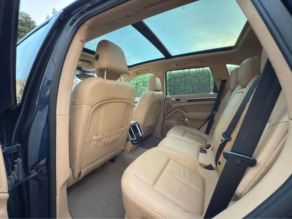 2012 Porsche 958 Cayenne S - Image 10 of 17