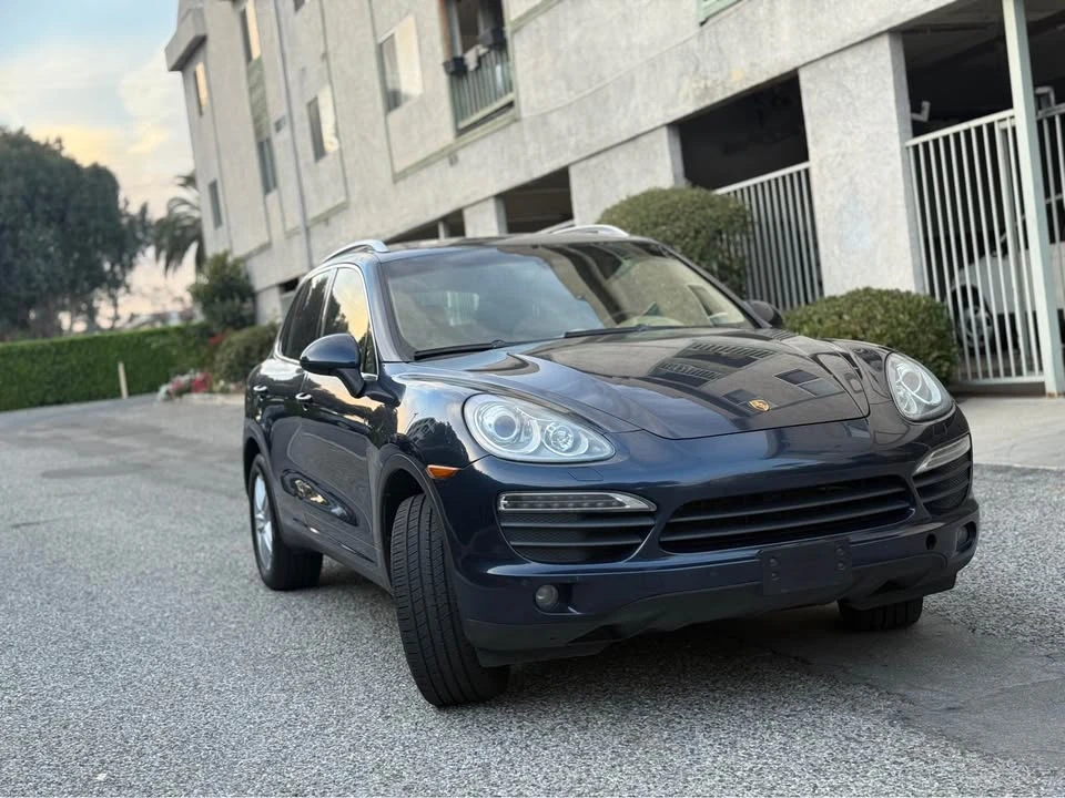 2012 Porsche 958 Cayenne S - Image 2 of 17