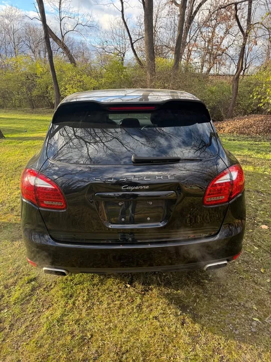 2012 Porsche 958 Cayenne S - Image 2 of 17