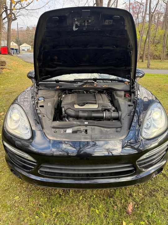 2012 Porsche 958 Cayenne S - Image 8 of 17