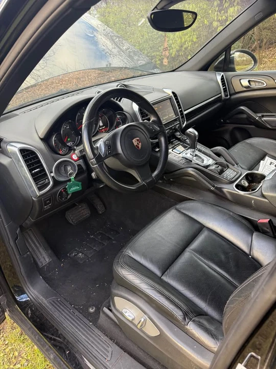 2012 Porsche 958 Cayenne S - Image 9 of 17