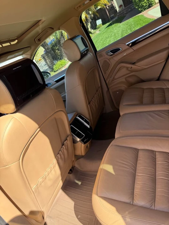 2012 Porsche 958 Cayenne S - Image 10 of 12