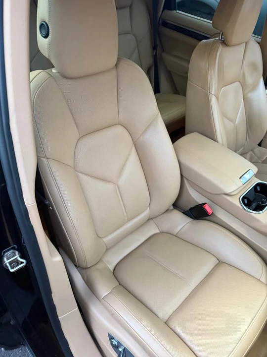 2012 Porsche 958 Cayenne S - Image 8 of 11