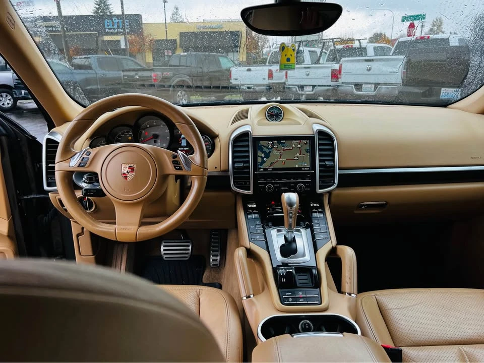 2012 Porsche 958 Cayenne S - Image 7 of 11