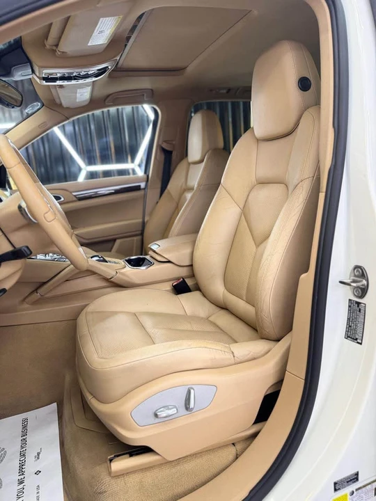 2012 Porsche 958 Cayenne S - Image 7 of 9