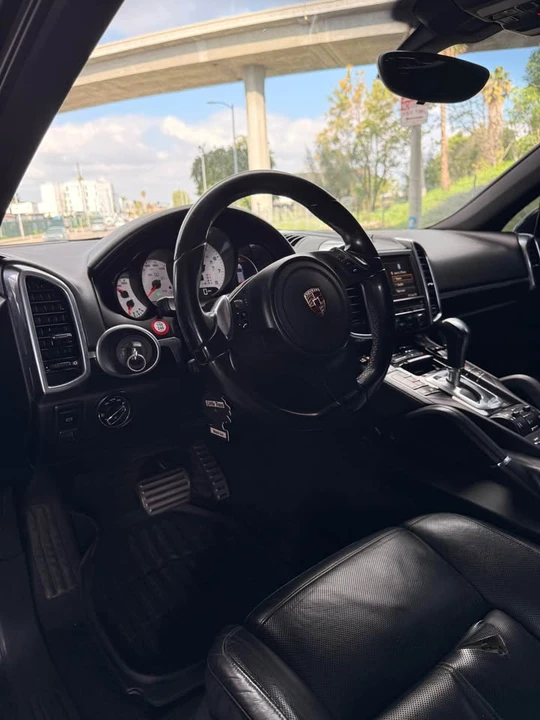2012 Porsche 958 Cayenne S - Image 5 of 9