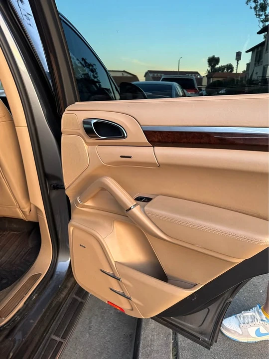 2012 Porsche 958 Cayenne S - Image 5 of 8
