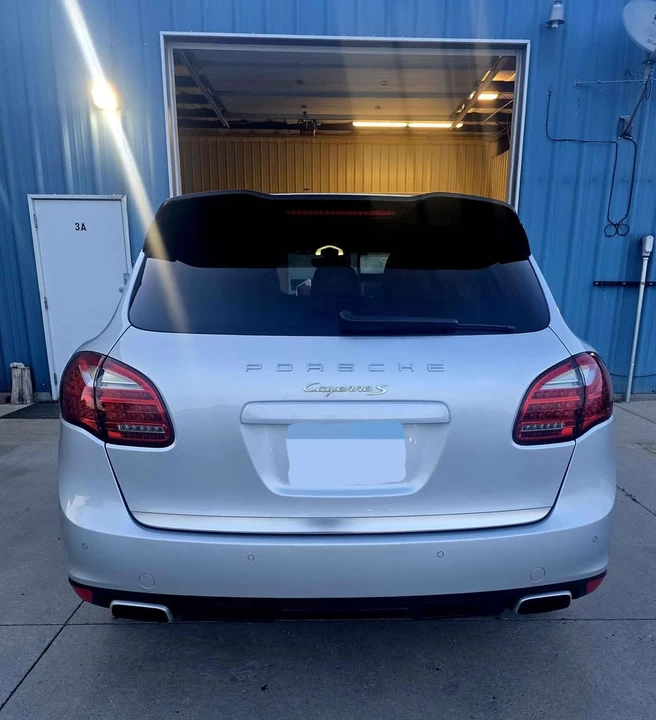 2012 Porsche 958 Cayenne S - Image 2 of 7