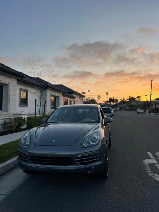 2012 Porsche 958 Cayenne S - Image 3 of 10
