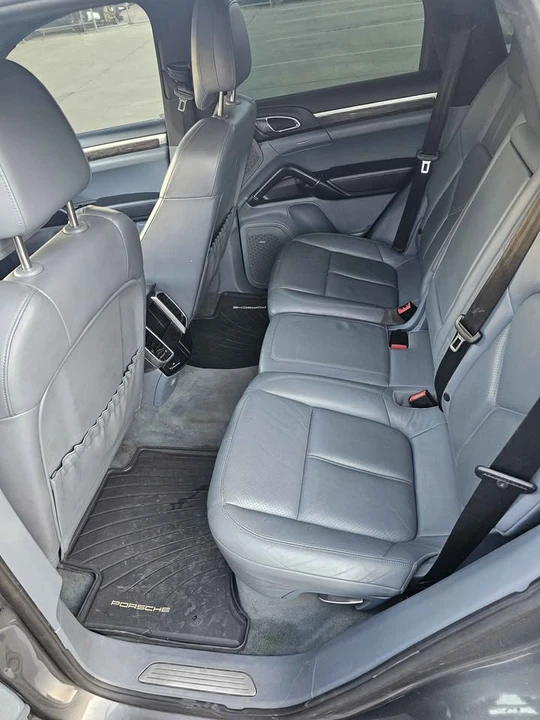 2012 Porsche 958 Cayenne S - Image 6 of 9