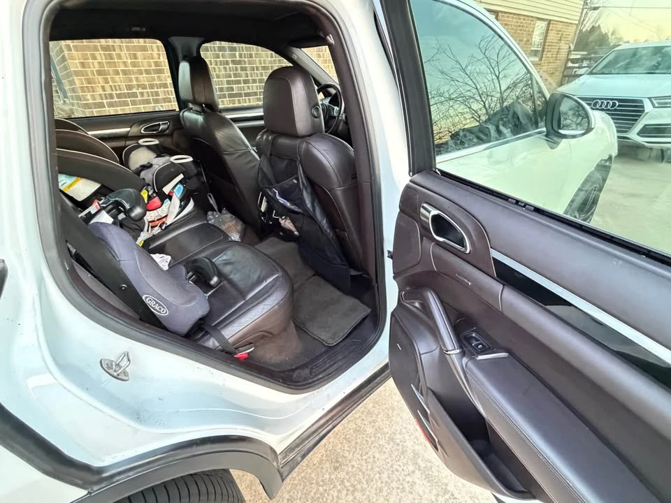 2012 Porsche 958 Cayenne S - Image 9 of 10