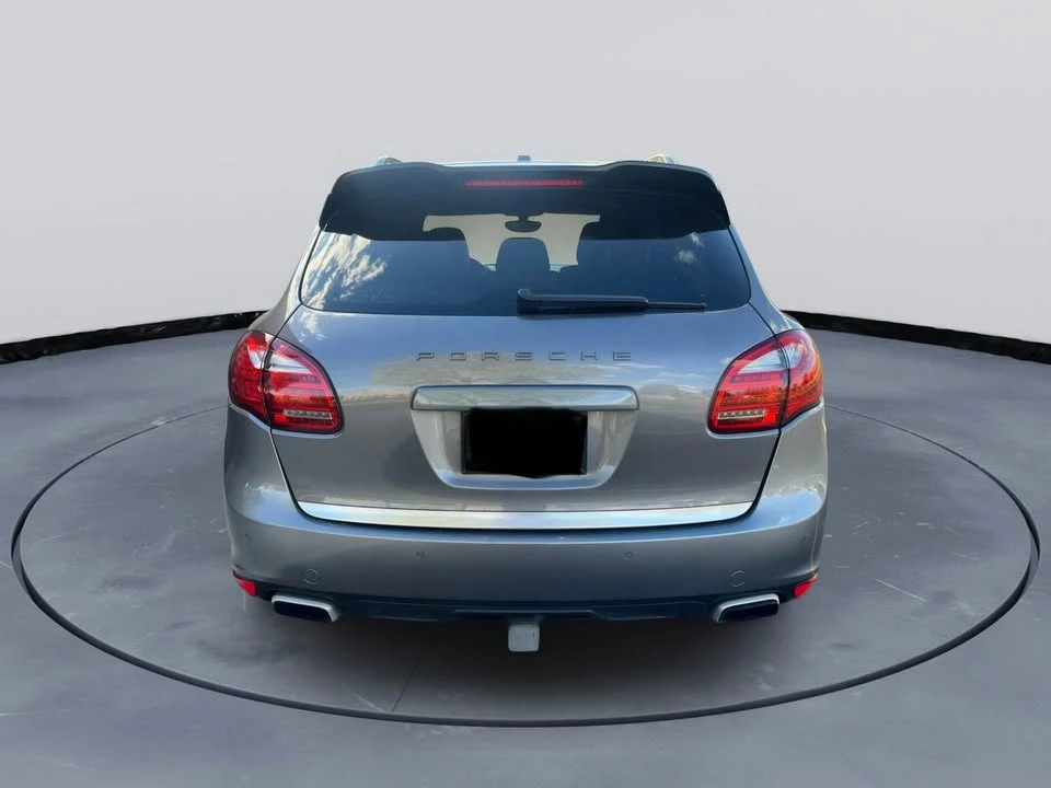 2012 Porsche 958 Cayenne S - Image 2 of 18