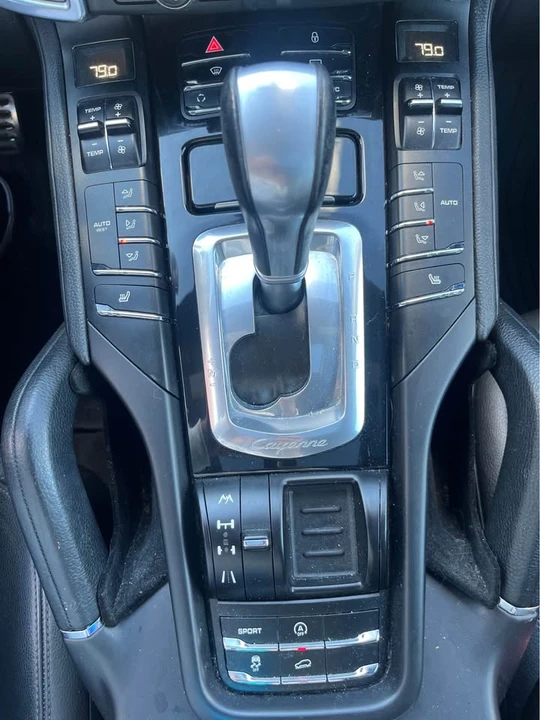 2012 Porsche 958 Cayenne S - Image 16 of 18